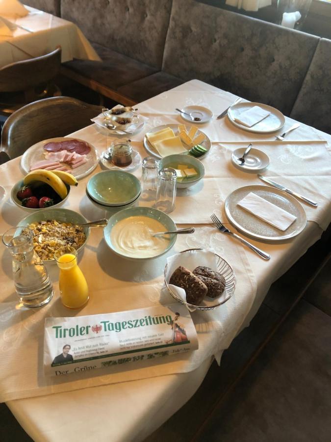 Апарт отель Tiroler Weinstube Зеефельд в Тироле Экстерьер фото